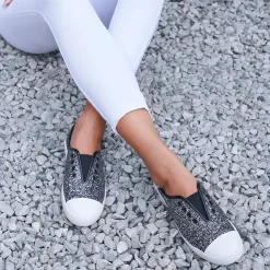 Canvas & Sneakers | Flats^holster DiazBundle-BlackSilver/Pink StartofJudge.meCore--><noscript><img width=