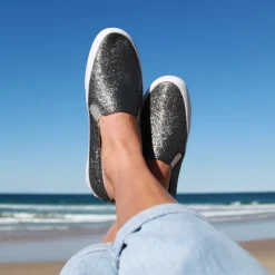 Canvas & Sneakers^holster Lala- Black